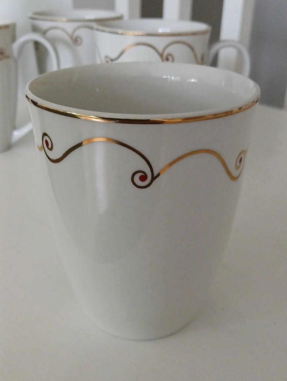 Pier 1 Holiday Scroll Gold Swirl Rim Red Berry Dot White Cup Mug 8 oz Set of 4